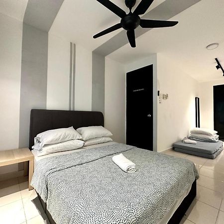 Bnb Cozy Homestay @ سيبرجايا المظهر الخارجي الصورة