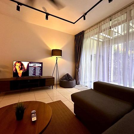 Bnb Cozy Homestay @ سيبرجايا المظهر الخارجي الصورة